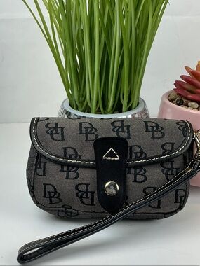 Dooney & Bourke Black and Charcoal Monogram Wristlet clutch bag